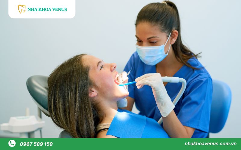 Bảng giá cạo vôi răng trẻ em và người lớn tại Nha khoa Venus